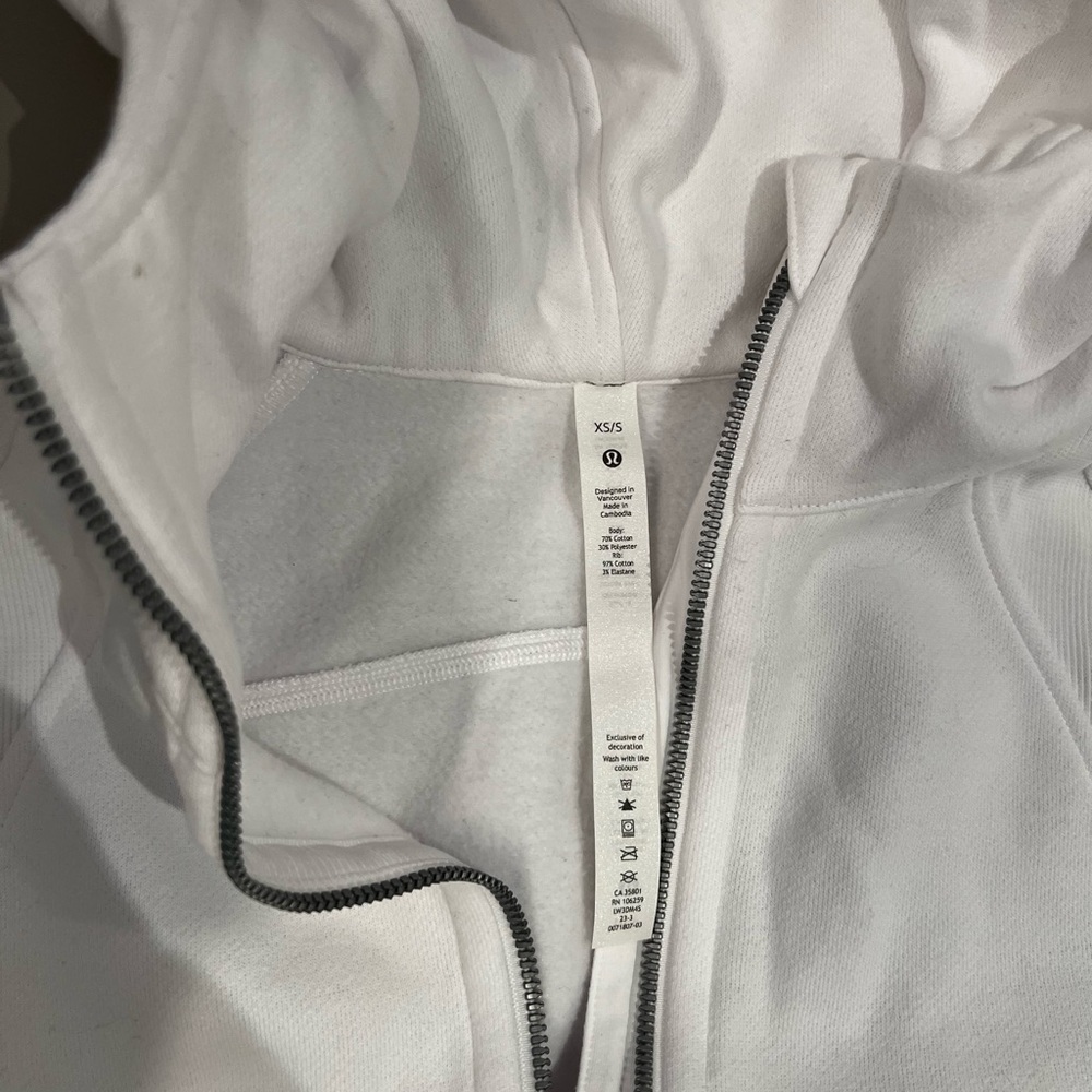 Lululemon Scuba - Picture 2 of 2